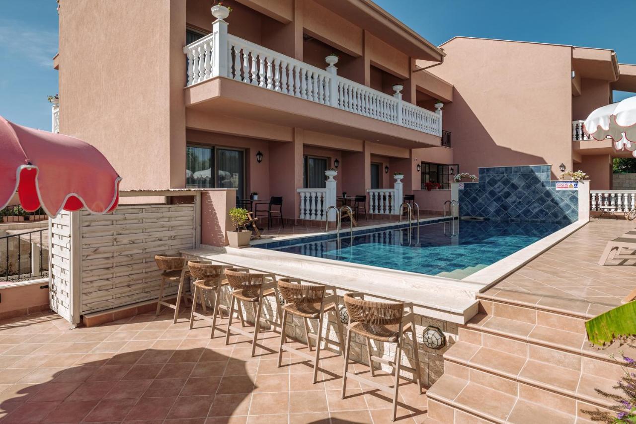 Kseynasa Suites Nikiti  Exterior foto